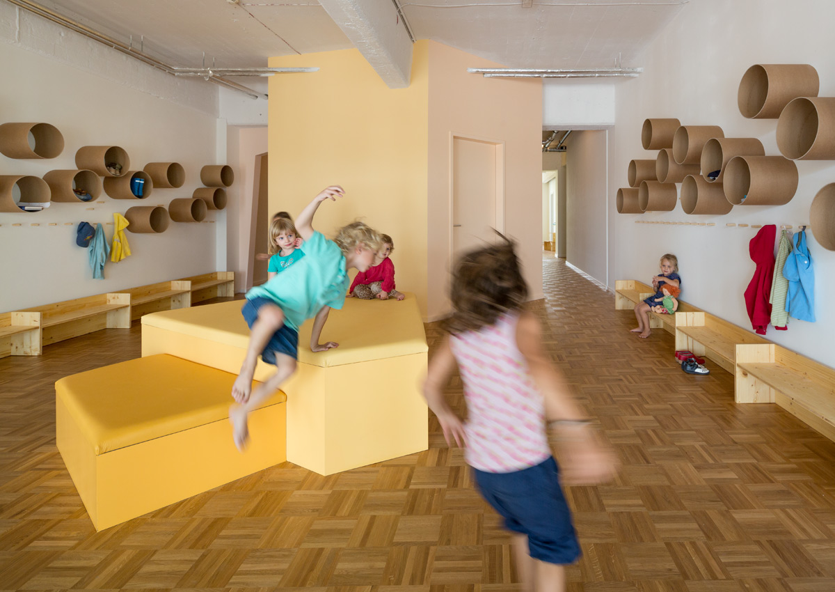 baukind | Kita Loftschloss Berlin – Garderobe berlin – Daycare Centre Loftschloss Berlin - Wardobe
