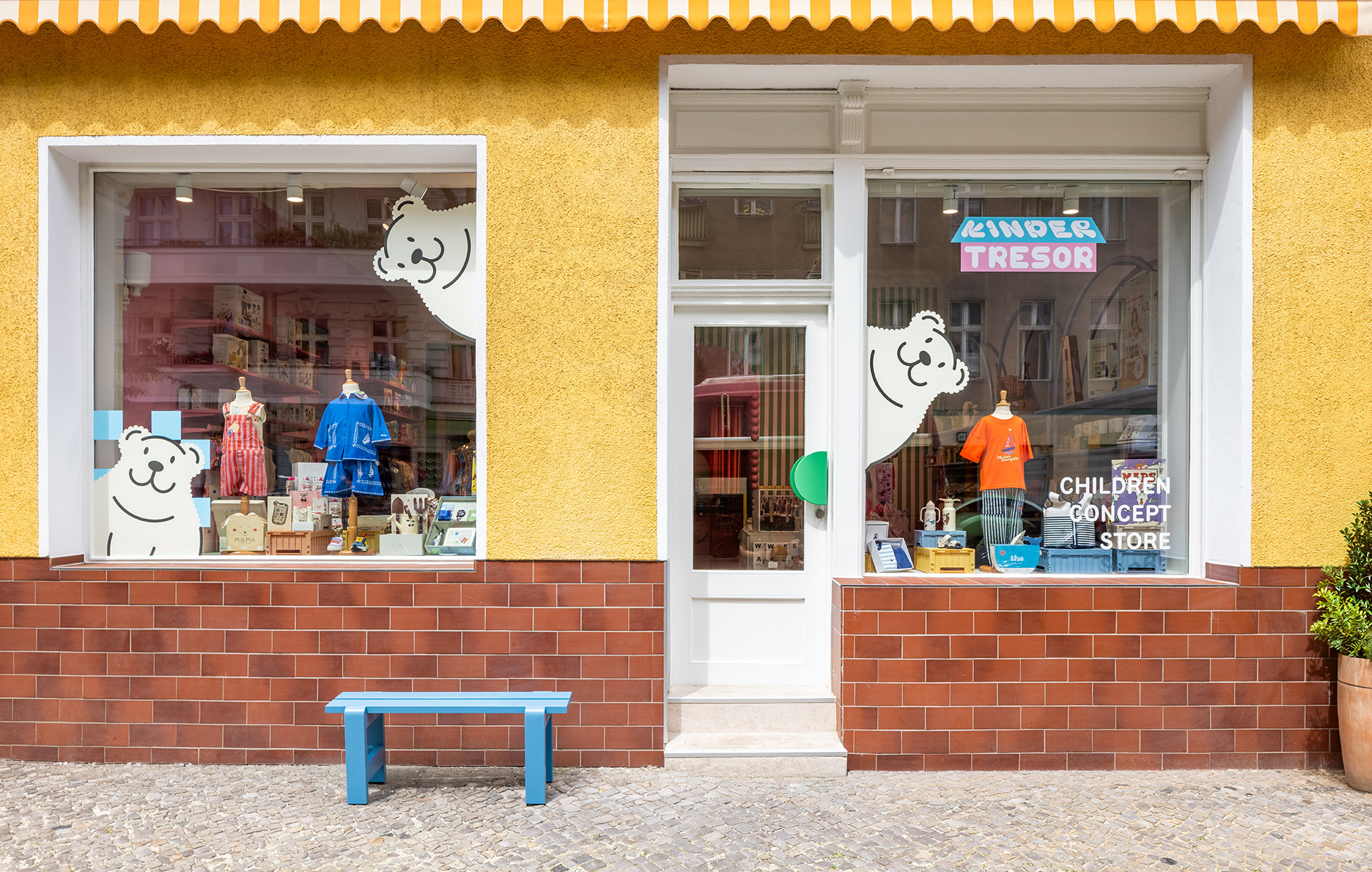 baukind | Phorms Schule Berlin – Workspace Stehtische