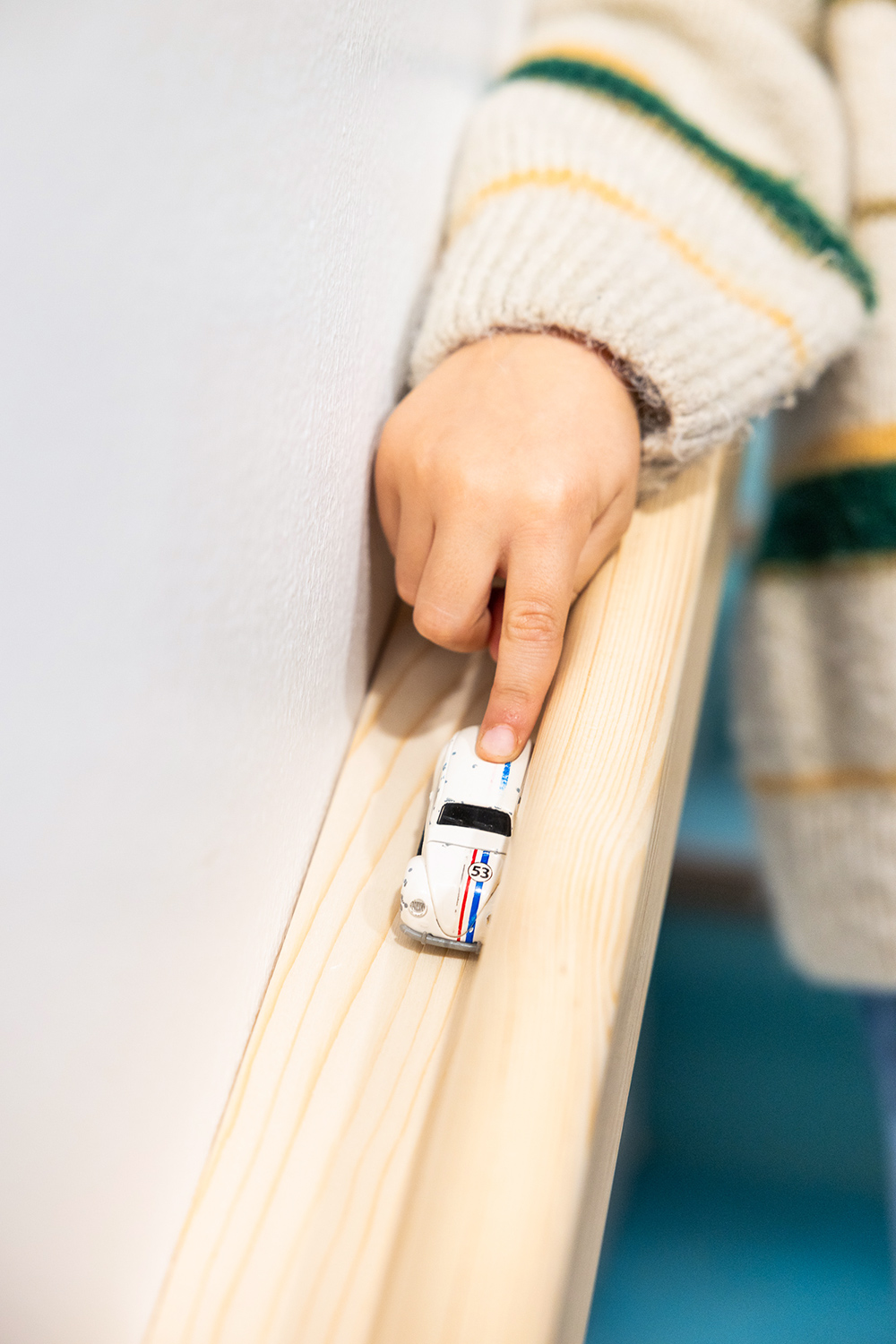 baukind | Phorms Schule Berlin – Workspace Stehtische